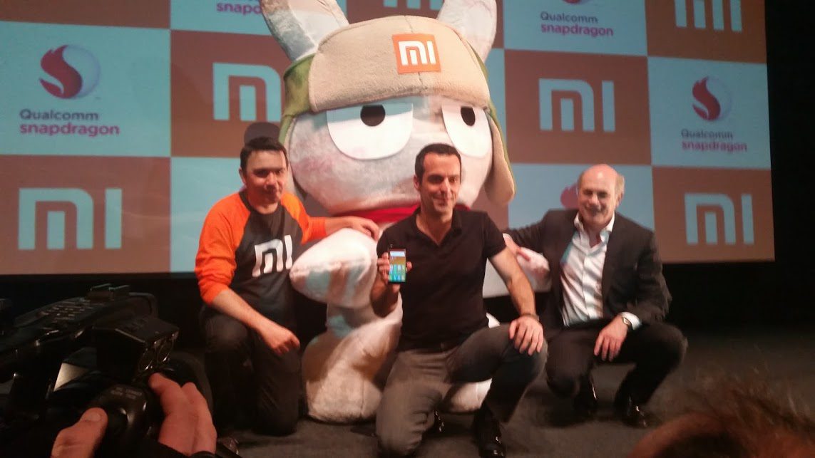 Leo Marroig, diretor da Xiaomi para a América Latina, Hugo Barra, vice-presidente internacional, e Rafael Steinhauser, da Qualcomm