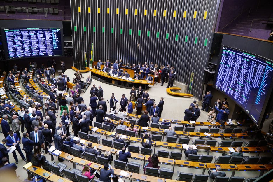 Deputados concluem votação dos destaques da MP do programa Internet Brasil. Crédito: Agência Câmara