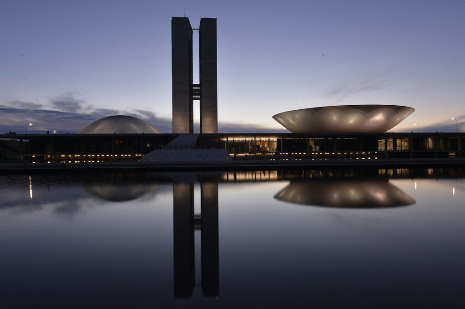Senado aprova aumento de penas para furto e receptação de cabos de telecomunicações