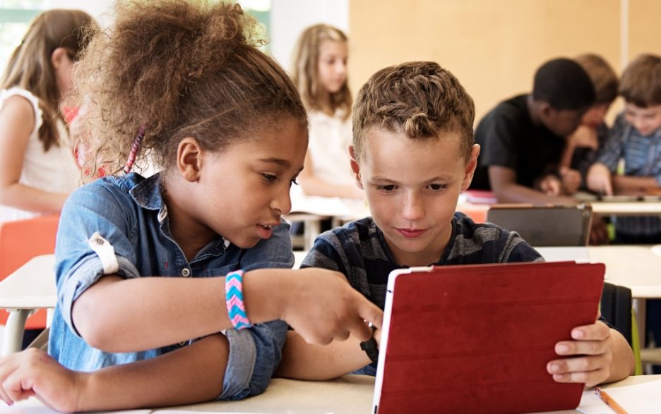 ISP ajuda Ong a levar internet a escolas públicas/Crédito: Divulgação ISP ajuda Ong a levar internet a escolas públicas/Crédito: Divulgação