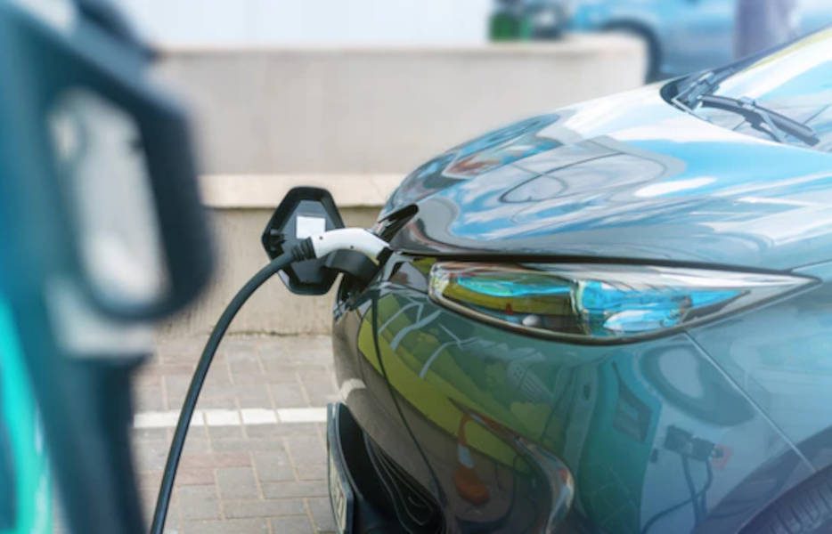 BB reduz taxas para financiar carros elétricos