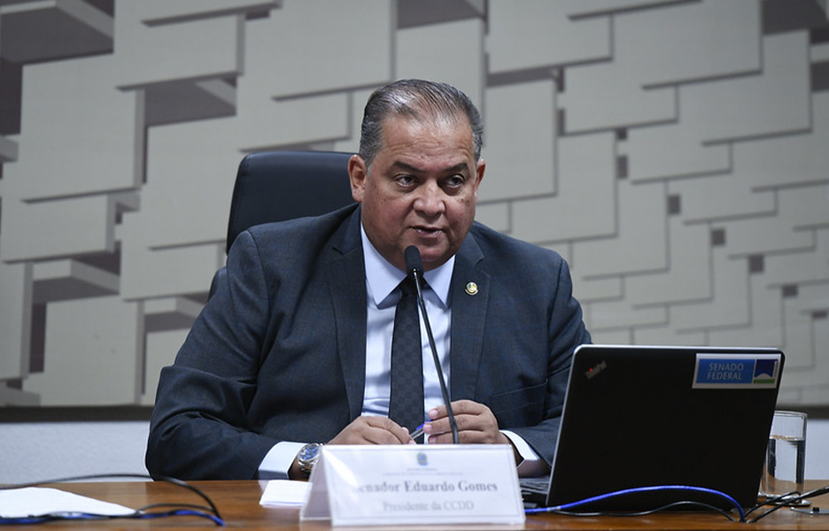 Senador Eduardo Gomes (PL-TO) apresenta novo substitutivo com ANPD como principal autarquia competente  | Foto: Edilson Rodrigues/Agência Senado