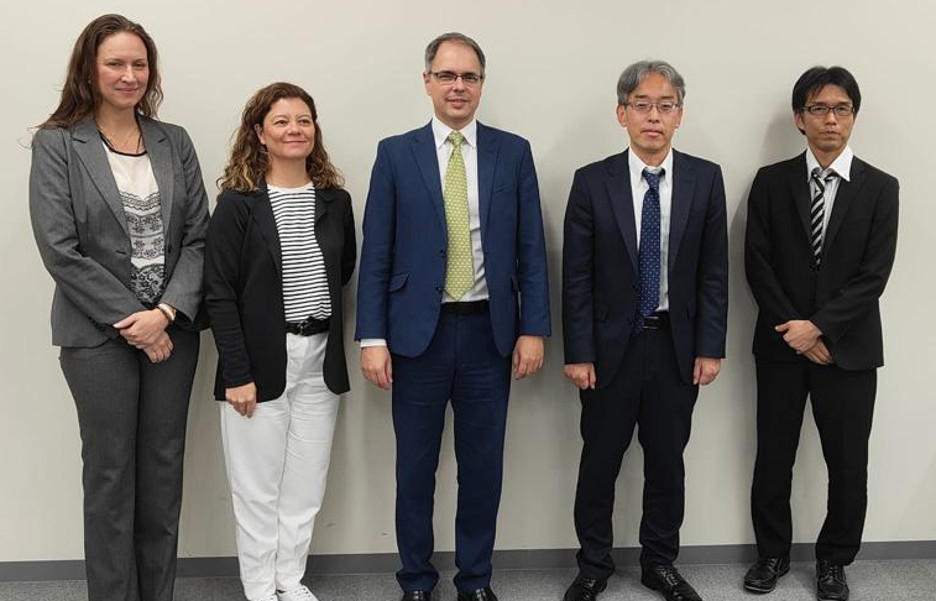 Conselheiro da Anatel, Artur Coimbra, ao lado de representantes do Ministério de Assuntos Internos e Comunicações do Japão (outubro de 2023, Divulgação)