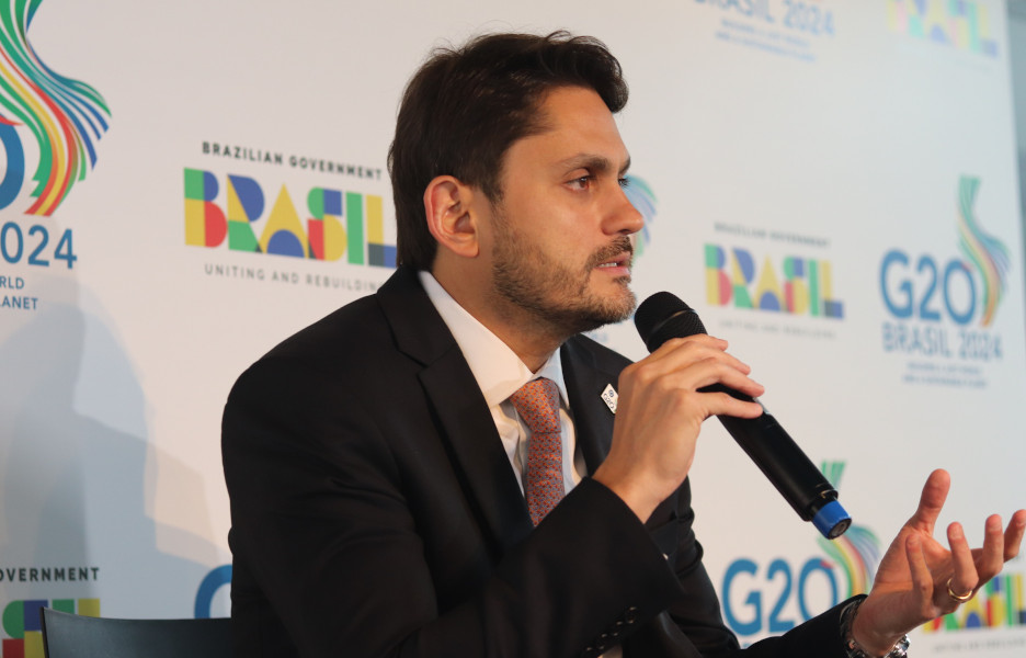 "Estou me posicionando contrário ao fair share", afirma Juscelino Filho