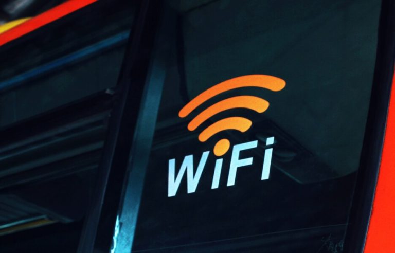 WiFi Foto: Dreamlike street/Unsplash
