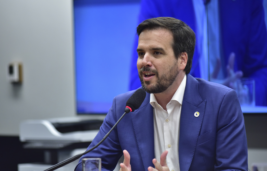 Carlos Baigorri, presidente da Anatel, defende verificação de contas nas redes sociais ao participa de debate sobre anonimato |Foto: Zeca Ribeiro / Câmara dos Deputados