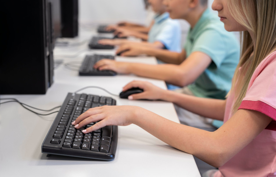BNDES estende prazo de edital de escolas conectadas
