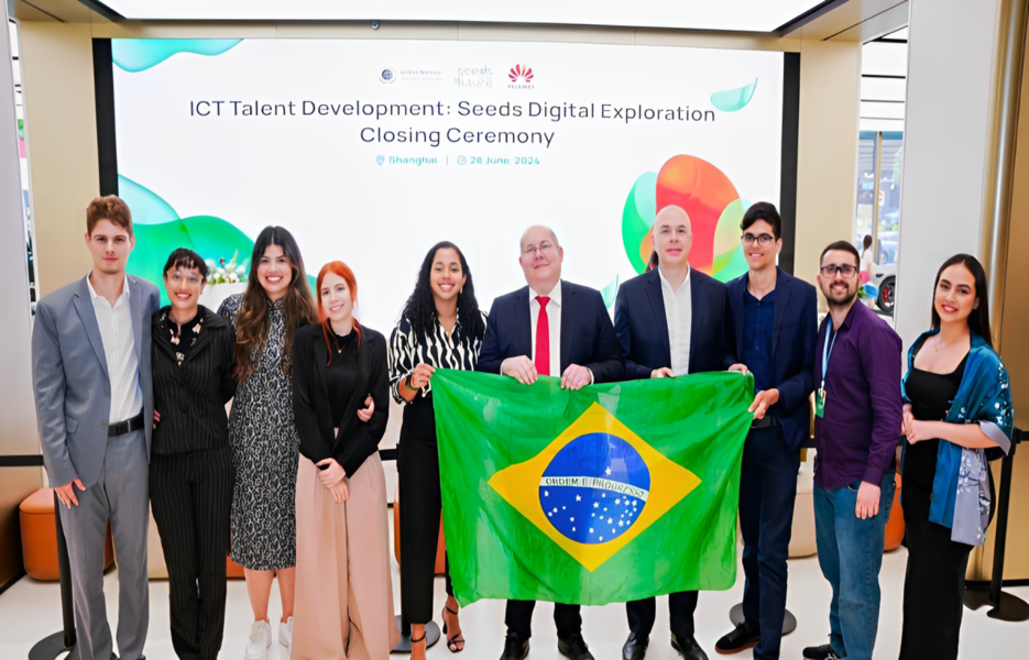 Vencedores do programa de intercâmbio da Huawei recebem premiação na China