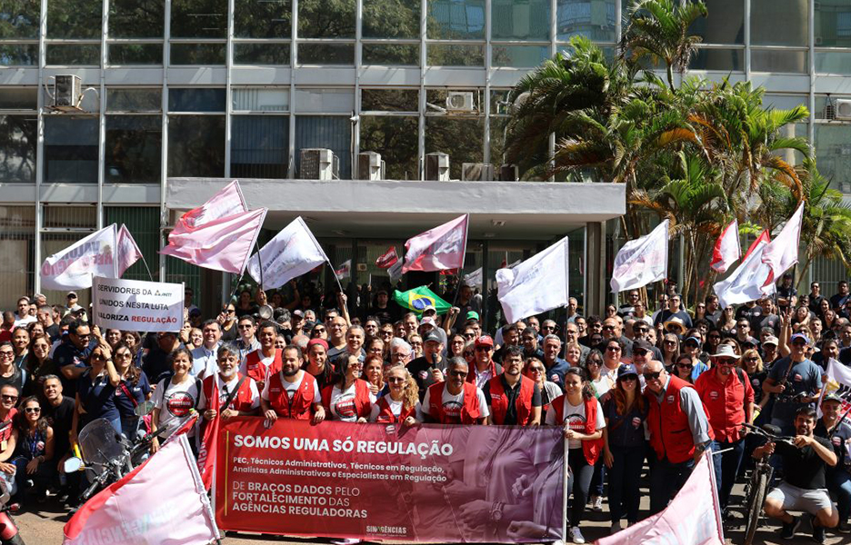 Servidores de agências reguladoras se manifestam em Brasília em 1º de agosto, dia de paralisação | Foto: Luis Fernando Souza / Bancillon Comunicação