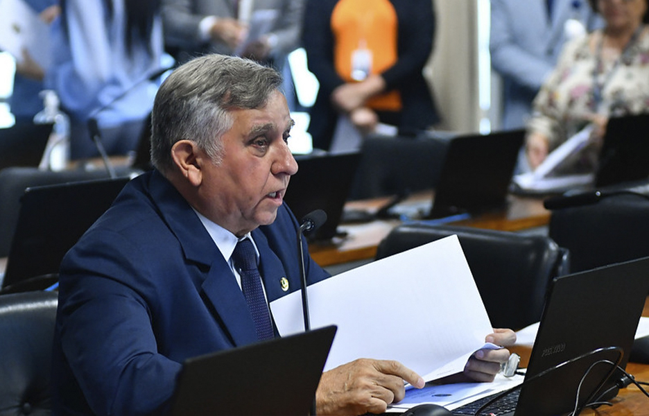 Izalci Lucas (PL-DF) coordena GT que discute reforma tributária na CAE | Foto: Geraldo Magela/Agência Senado