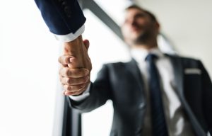 Master Internet firma parceria com a ZTE para expansão de rede