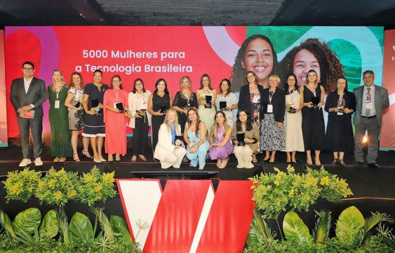Huawei premia mulheres de tecnologia e lança programa com o MEC