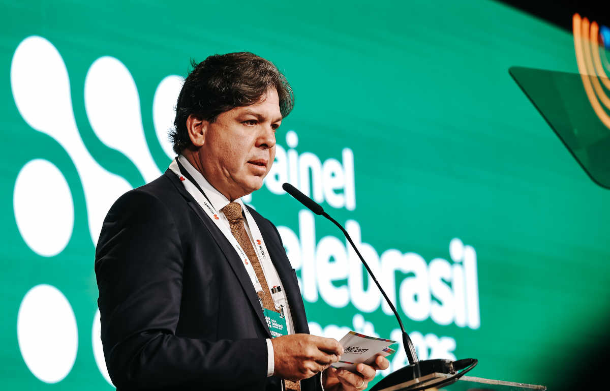 Frederico de Siqueira, MCom