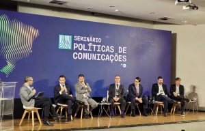 Associações Anatel concorrência desleal