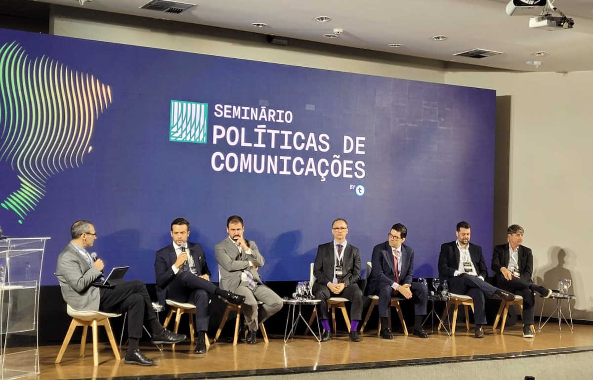 Associações Anatel concorrência desleal