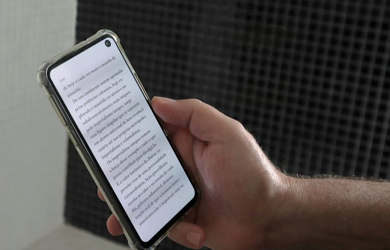Celular leitura