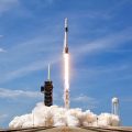 SpaceX lançamento foguete