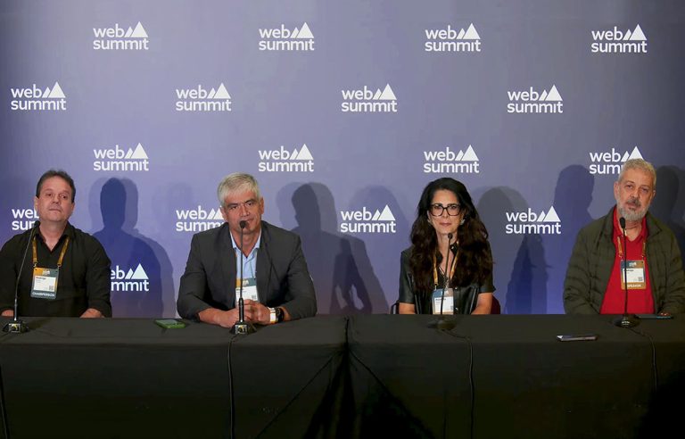 Coletiva de Imprensa Claro no Web Summit.jpg